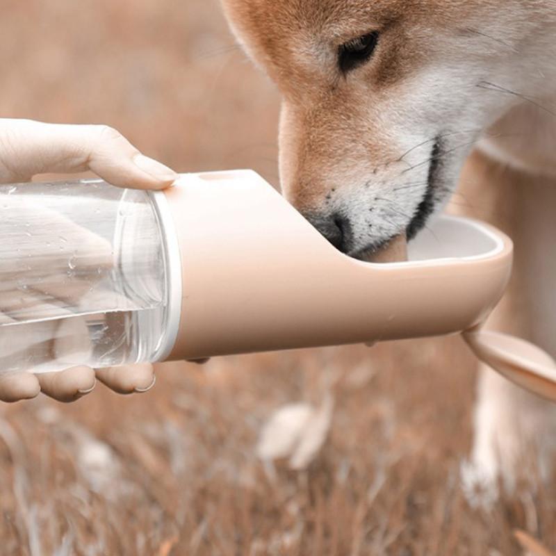 Botella de agua portátil de 200 ml para perros y gatos Botella de agua portátil de 200 ml para perros y gatos